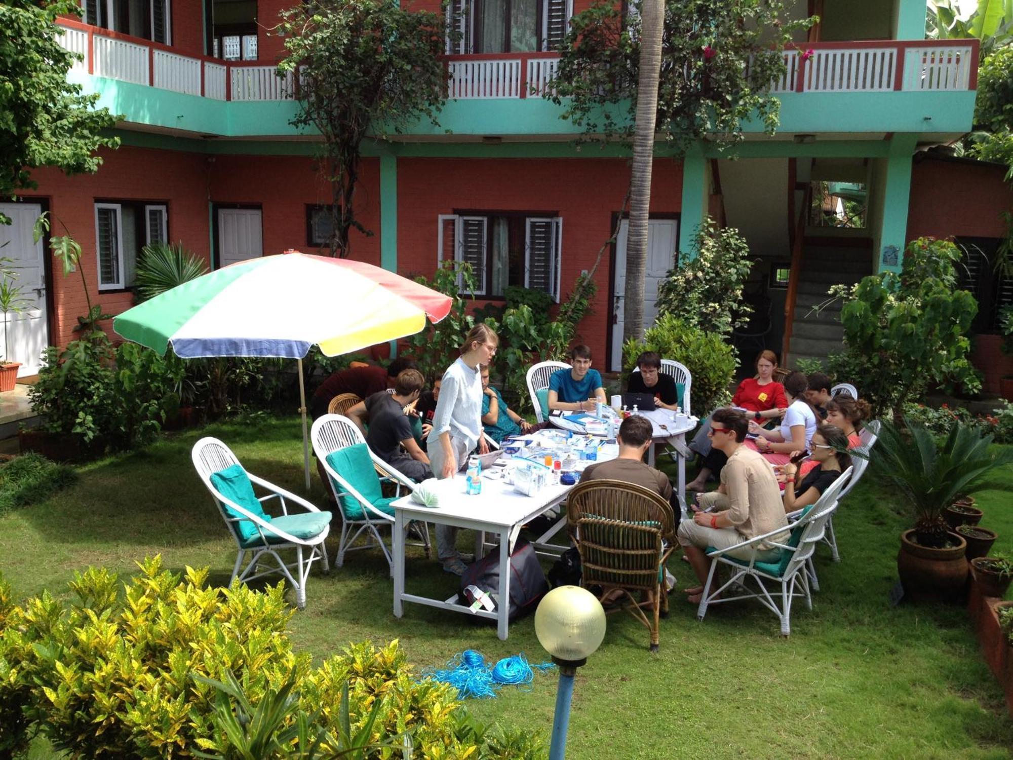 นิว โปคฮาร่า ลอดจ์ Hotel โพคารา ภายนอก รูปภาพ