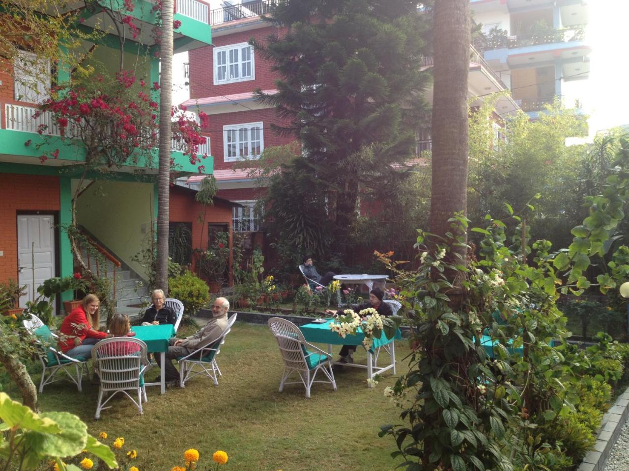 นิว โปคฮาร่า ลอดจ์ Hotel โพคารา ภายนอก รูปภาพ