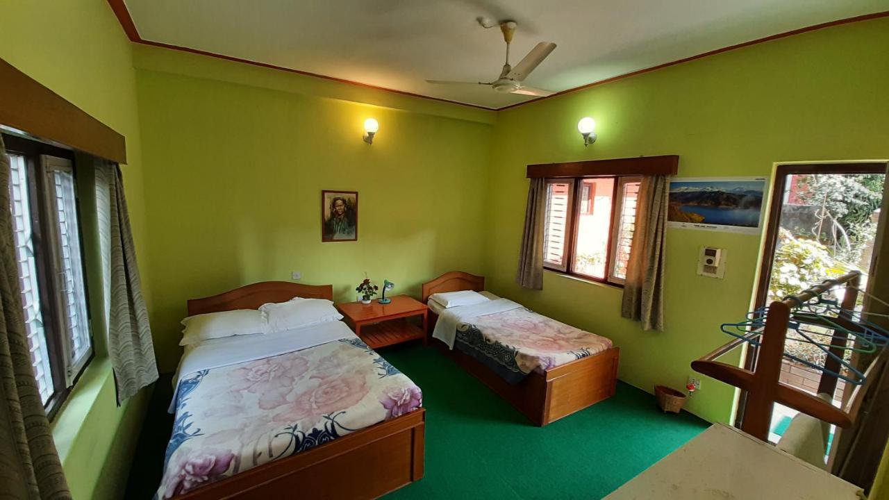 นิว โปคฮาร่า ลอดจ์ Hotel โพคารา ภายนอก รูปภาพ